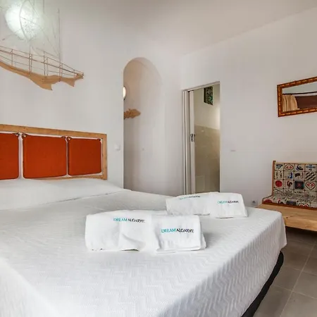 Apartment A13 - Channel Street Central