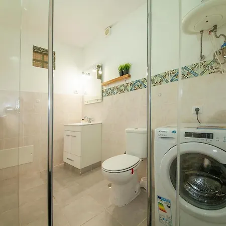 A13 - Channel Street Central Apartment